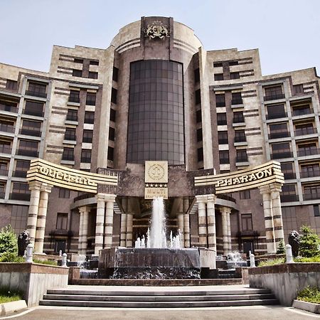 Multi Grand Pharaon Hotel Ptghni Exteriör bild