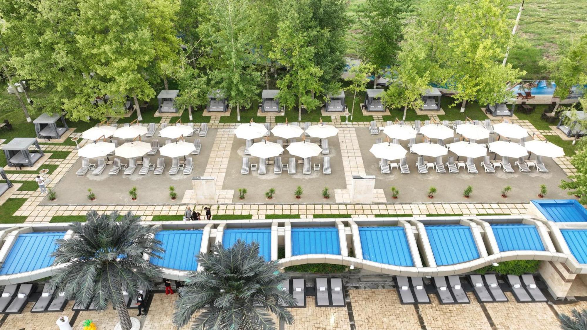 Multi Grand Pharaon Hotel Ptghni Exteriör bild