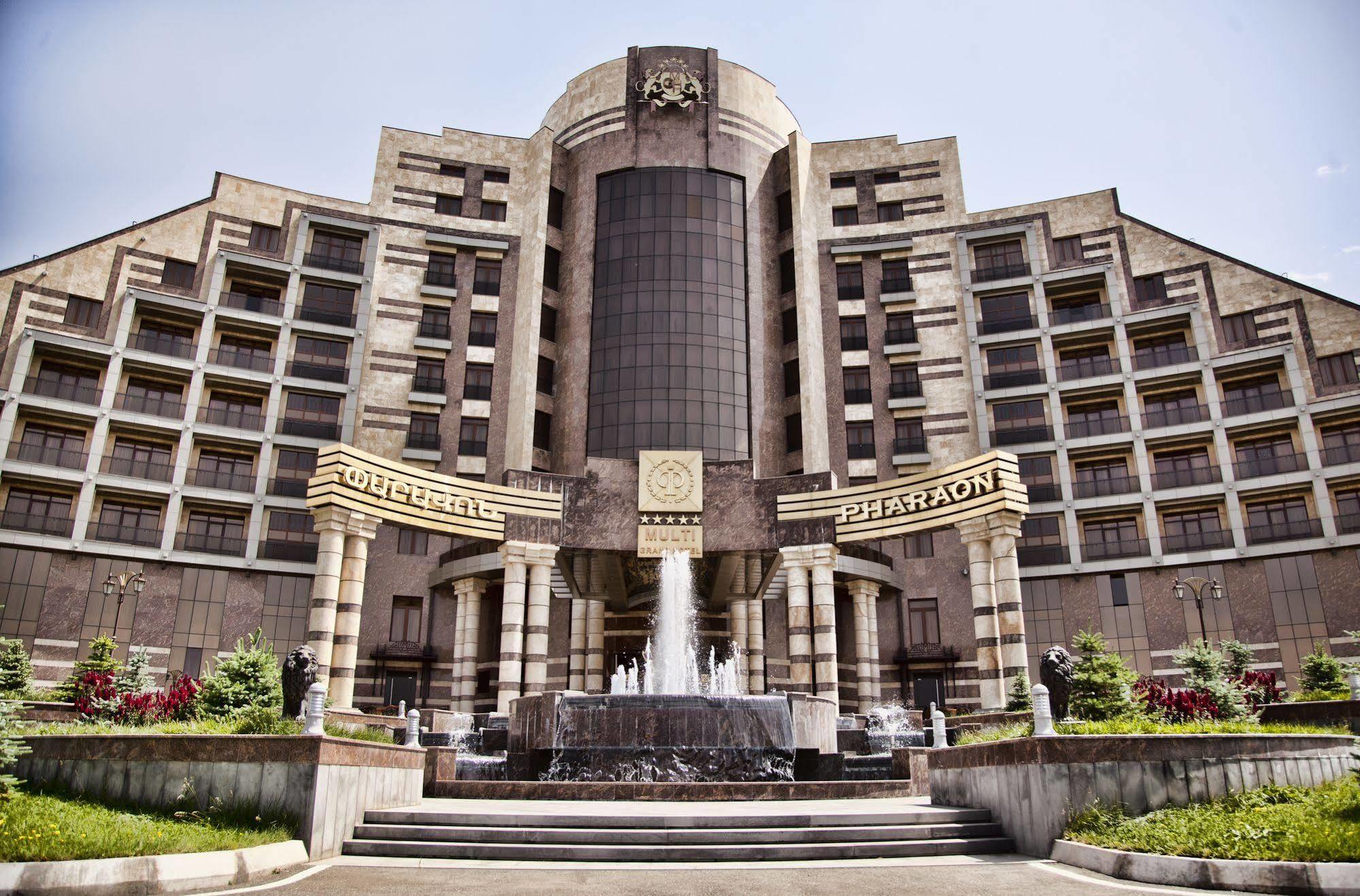 Multi Grand Pharaon Hotel Ptghni Exteriör bild