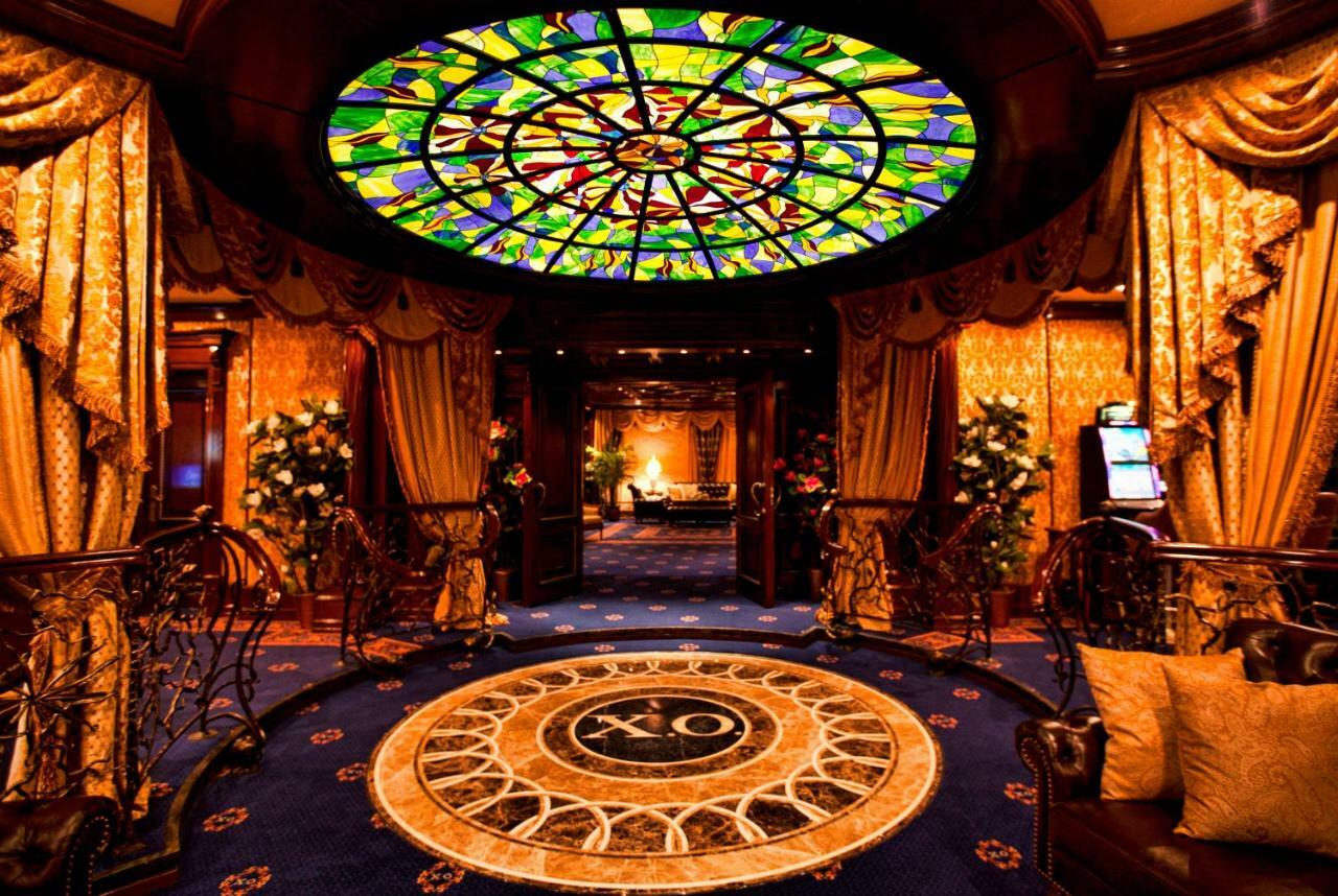 Multi Grand Pharaon Hotel Ptghni Exteriör bild