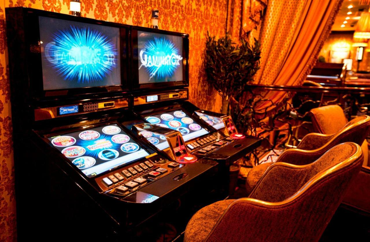 Multi Grand Pharaon Hotel Ptghni Exteriör bild